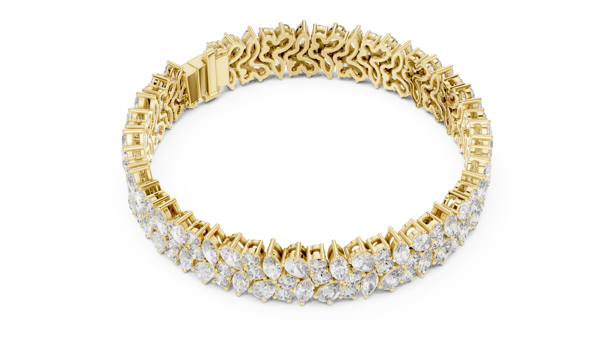 Angle 11 Natural Studio Light View capturing realistic EF color and VVS clarity of eco friendly lab diamonds